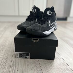 KD TREY 5 IX Sneakers Size 11 Men’s